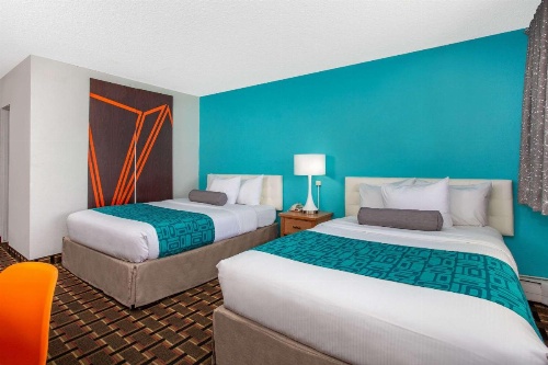 Howard Johnson by Wyndham Colorado Springs image 10