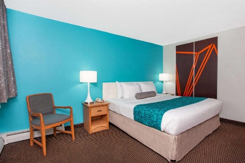 Howard Johnson by Wyndham Colorado Springs image 13