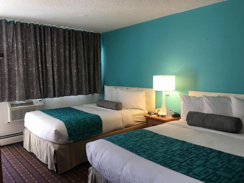 Howard Johnson by Wyndham Colorado Springs image 23